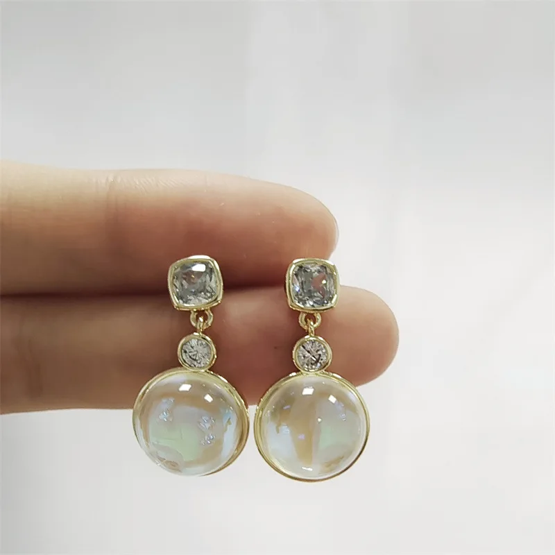 

South Korea Versatile Inlaid Zircon Earrings Temperament Fashion Super Flash Mid Length Earrings Premium Sense Small Earrings