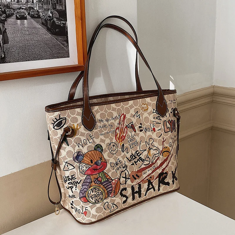 

Fashion Shoulder Tote Bag Bucket Graffiti Bag Bear Pattern Luxury Brand Designer Handbags Large Capacity Shopping Women's Bags