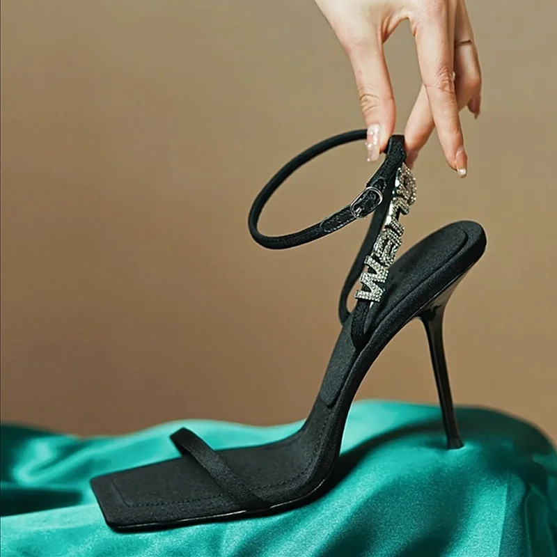 Women's 2023 Spring/Summer New High Heel Fashion Banquet Rhinestone Letter Buckle Square Head Slim Heel Open Toe Roman Sandals