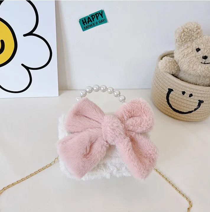 

2022 Plush small bag girls bag fashion cute cartoon Messenger bag Princess children's mini parcel