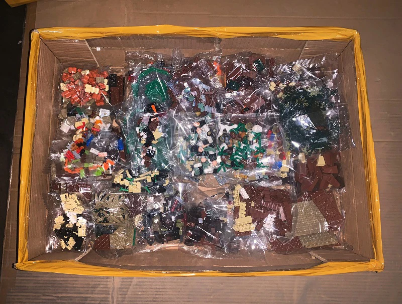 Конструктор в оригинальной коробке серии 10236 набор строительных блоков для