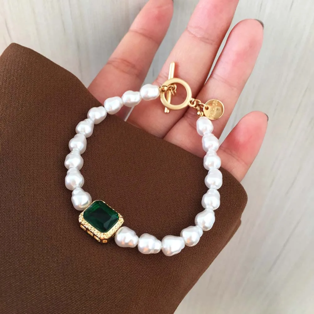 

Fashion Elegant Square Small Fresh Sweet Retro Green Glass Necklace Collarbone Chain Choker Pearl Bracelet