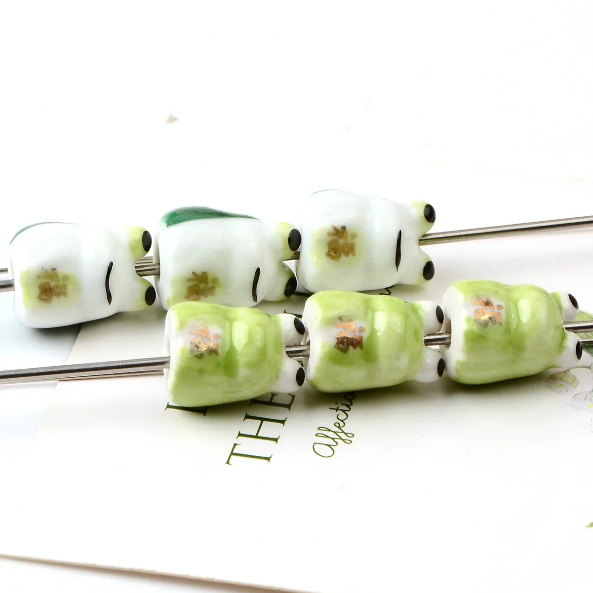 Керамические бусины лягушки 2 шт