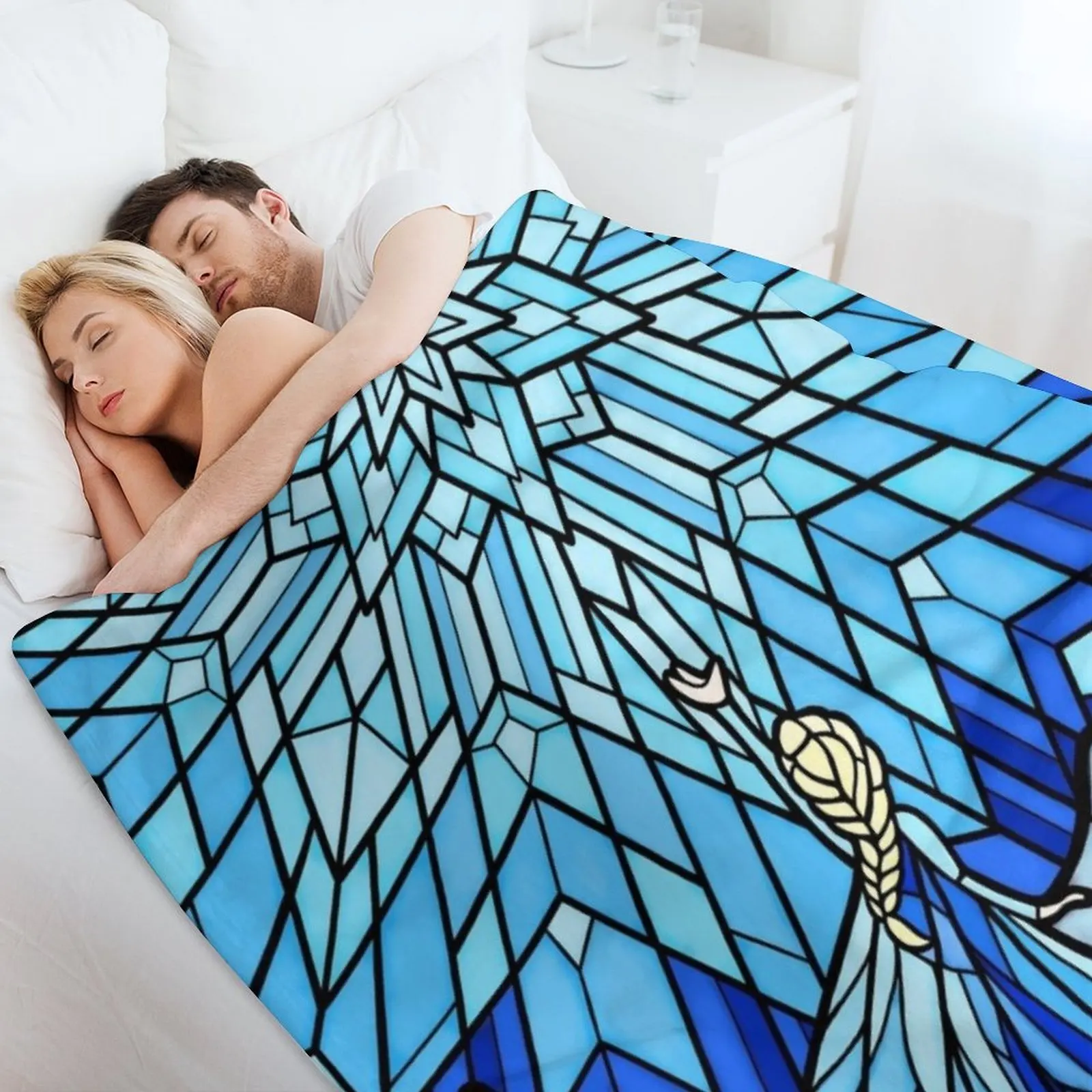 Замороженные фрактали в одеяле с витражами