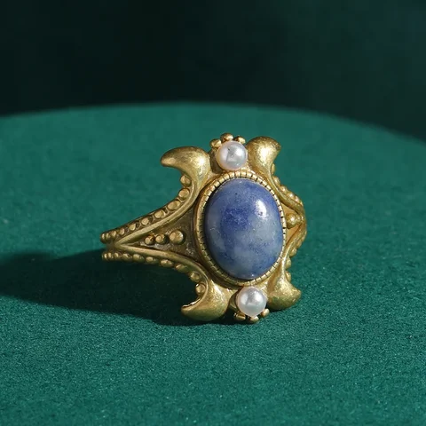 Золотые кольца LOVE GREEN LIVE GREEN с синим камнем для женщин