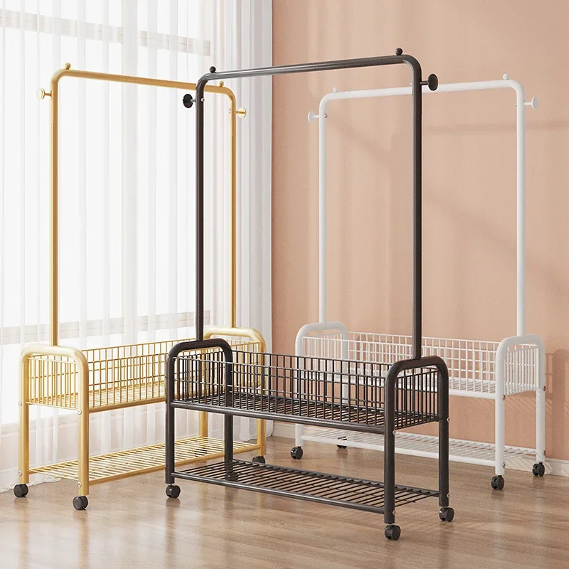 Шкаф для одежды в скандинавском стиле