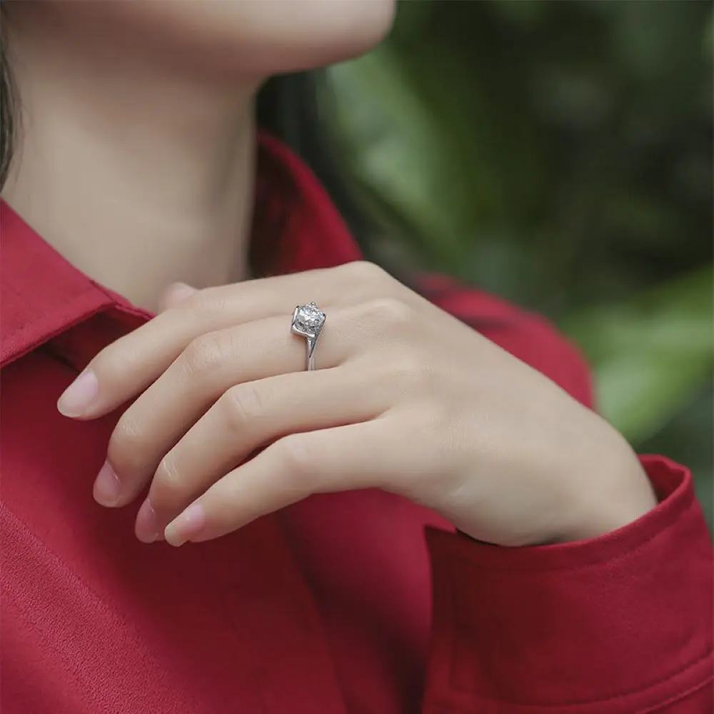 

1 Carat S925 Sterling Silver D Color Moissanite Diamond Women's Ring Adjustable Size Fashion Classic High End Wedding Party Jewe