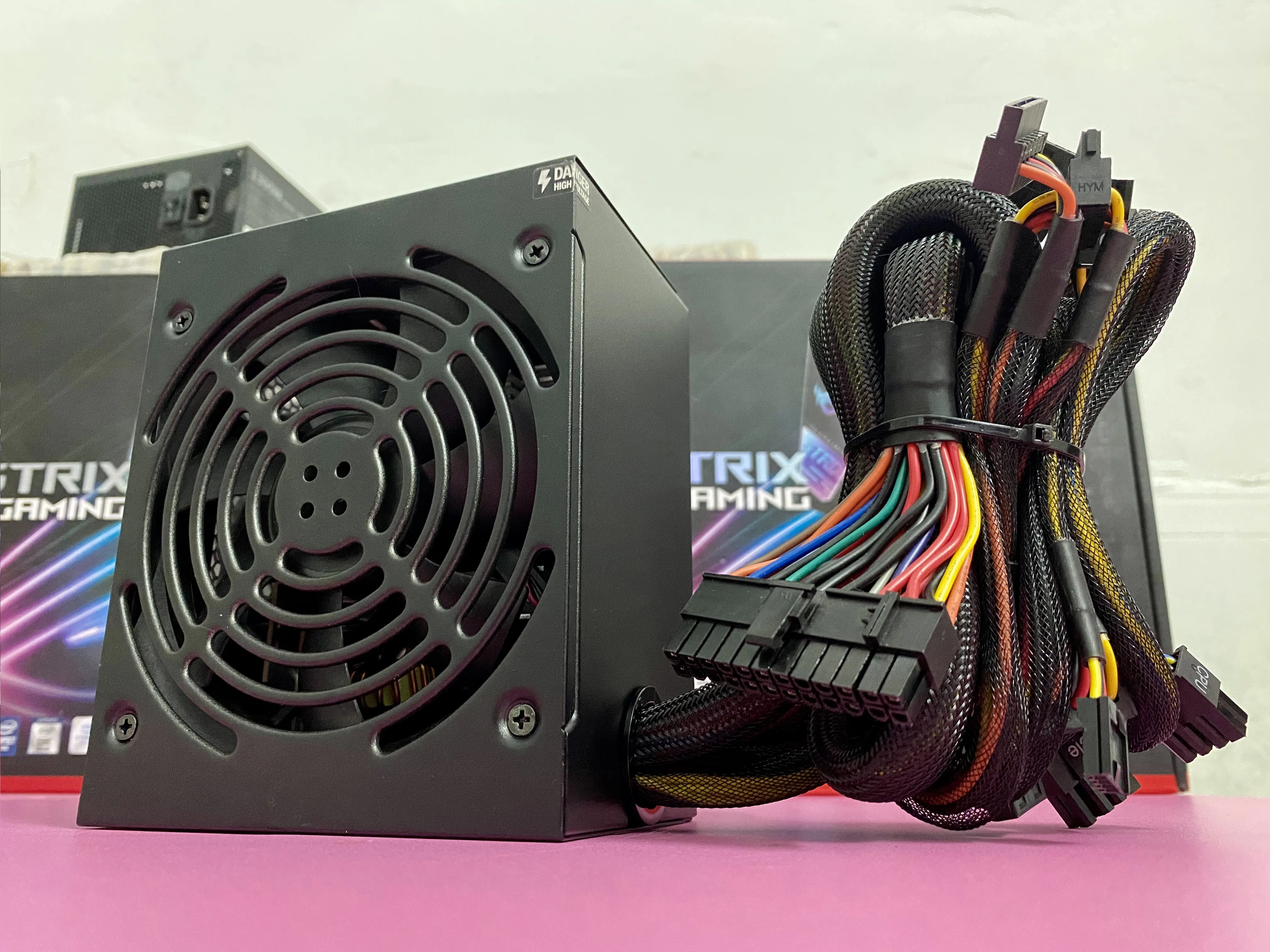 Блок питания modecom feel 420w. Бесшумные блоки питания. Самый мощный блок питания. Блок питания kcas 1000w. Блок питания logic max 500.