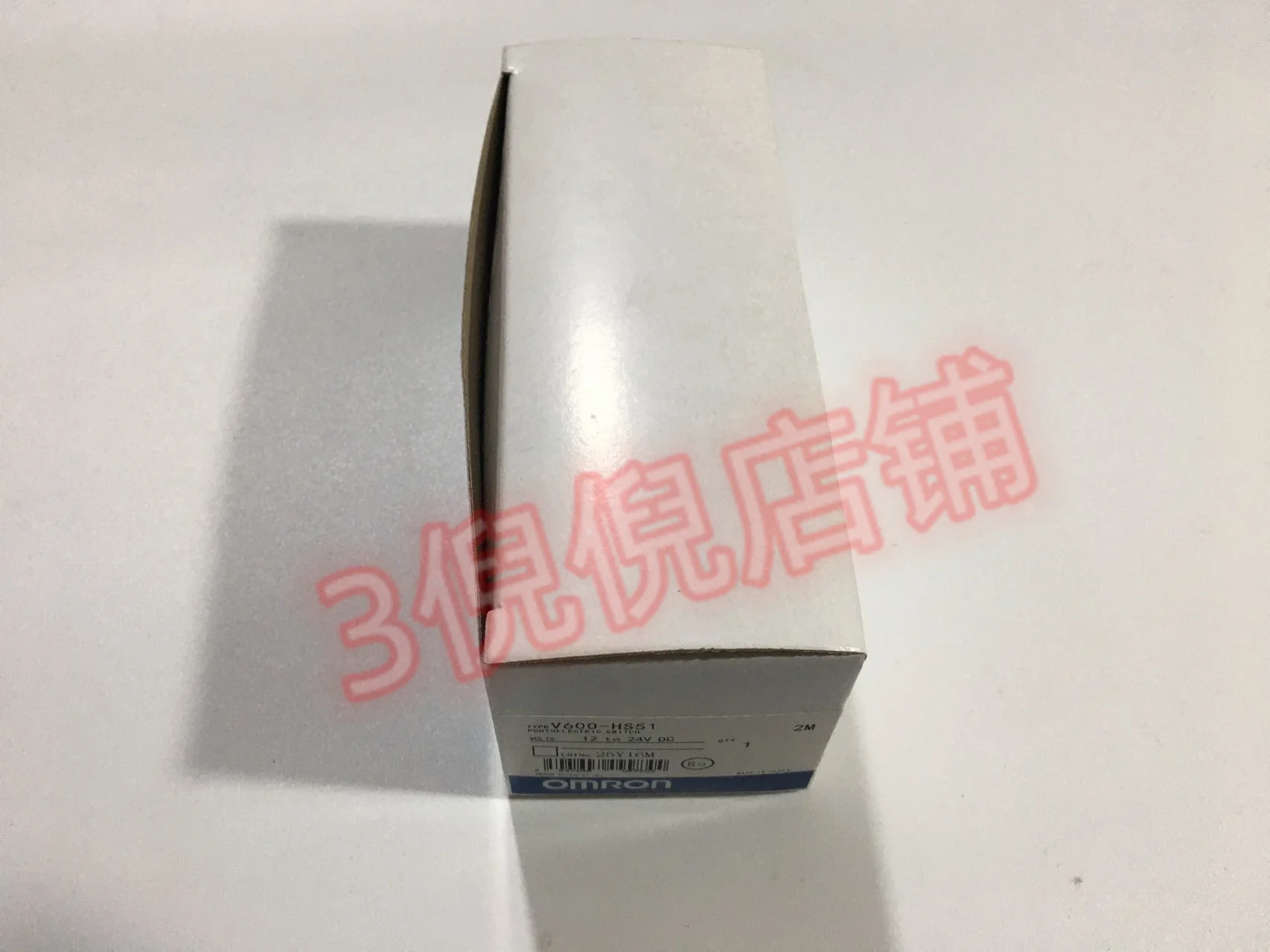 Продам оригинальные бесконтактные выключатели V600-HS51/HS61