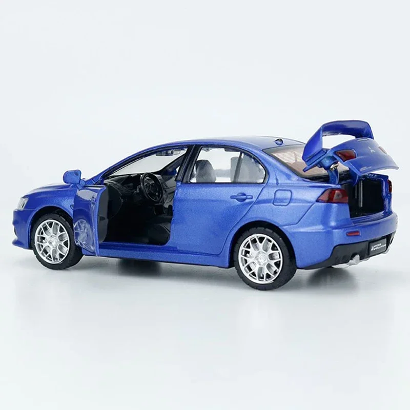 1:32 модель из сплава Mitsubishi Lanser wing Howland God Pull-back детская коллекция декоративных