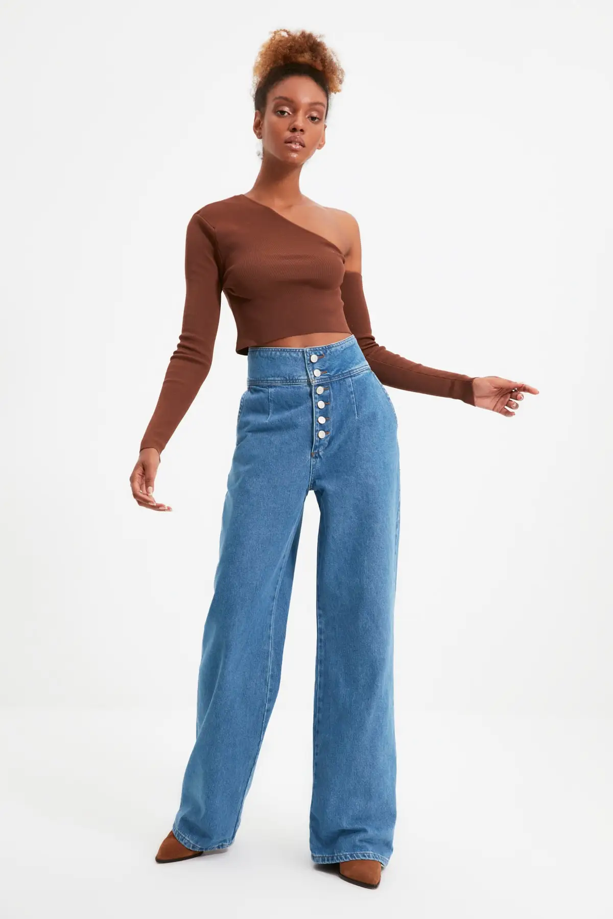 

Trendyol Front Button High Waist Wide Leg Jeans TWOAW22JE0453