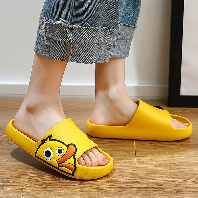 

Indoor Women Bath Slippers Funny Cartoon Duck EVA Soft Lovers Platform Shoes Bedroom Antislip Ladies Slides Sandals