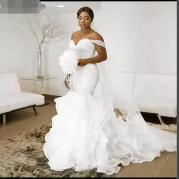 

Customize wedding dress