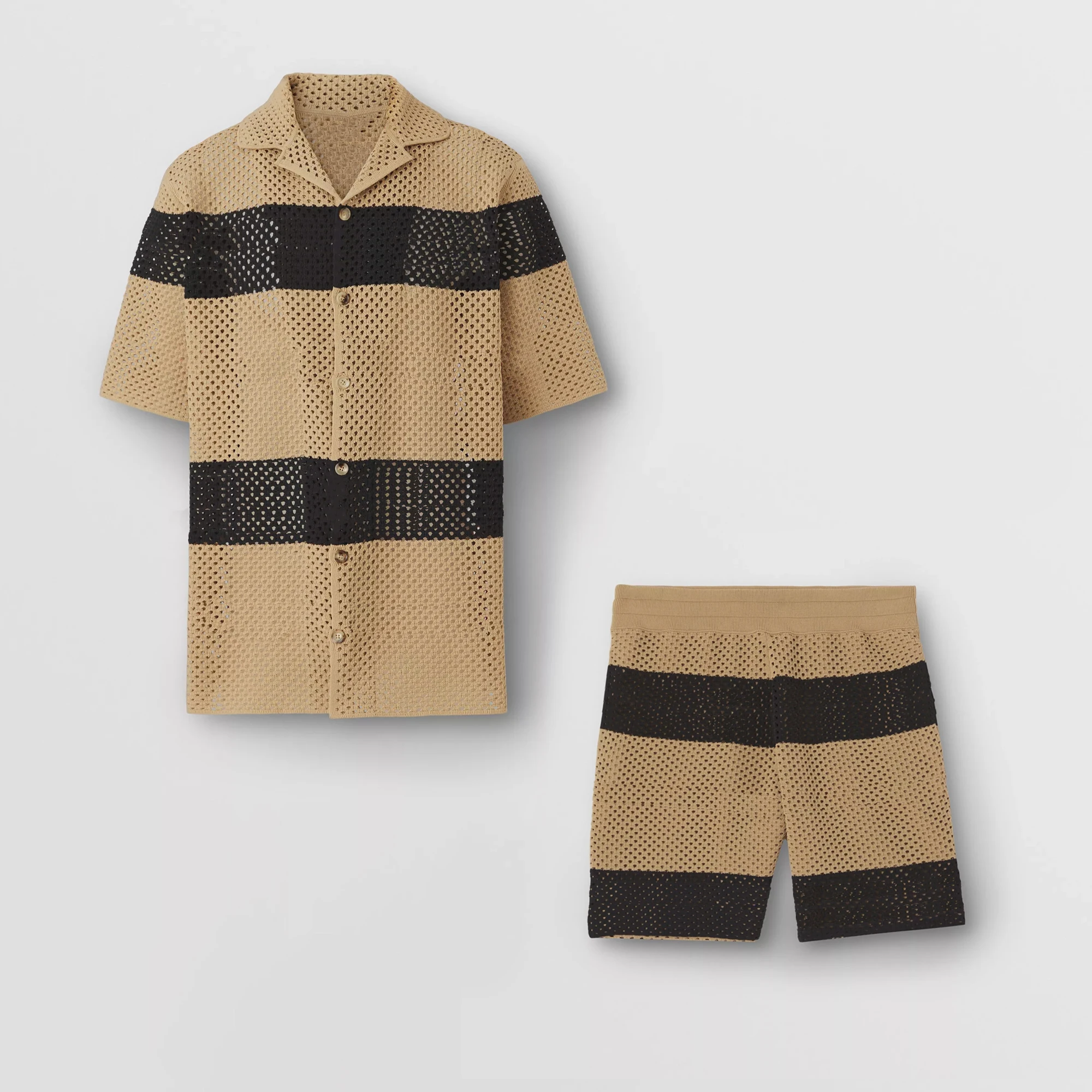 

NIGO комплект с полосатым вырезом трикотажная рубашка шорты # nigo4398