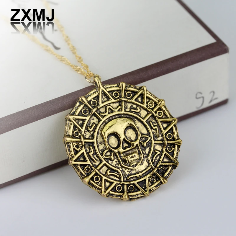

ZXMJ Men's Skull Pendant Necklace New Gold Coin Necklaces Hip-pop Trendy Necklaces for Women Movie Peripherals Couple Pendant