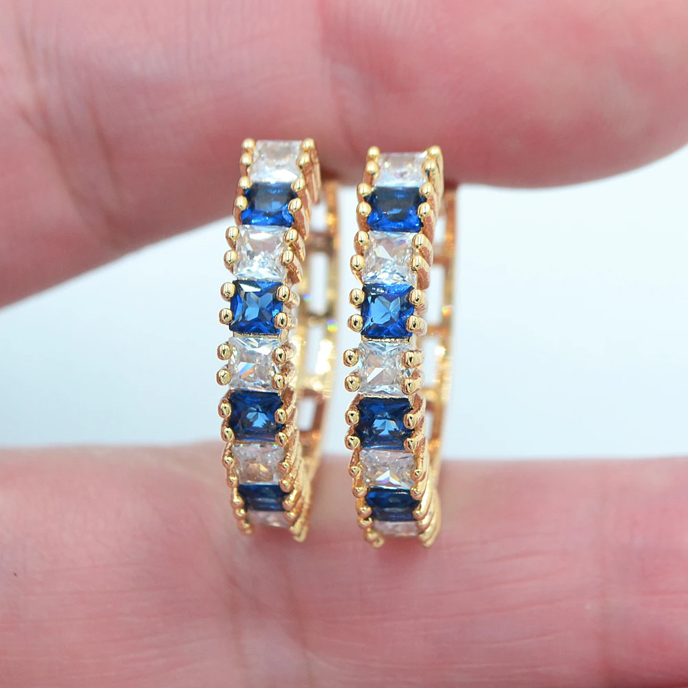 Модные золотистые серьги Huggie с белым и зеленым фианитом для женщин