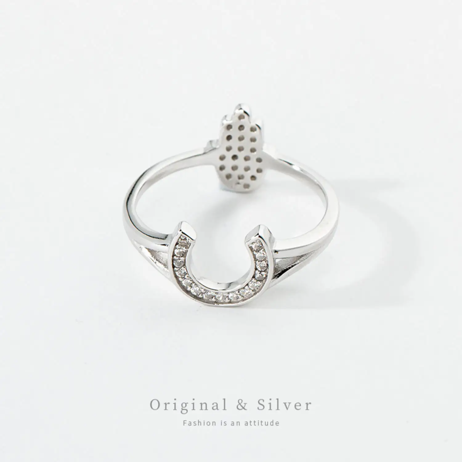 

Zircon U Letter Woman RING 40053