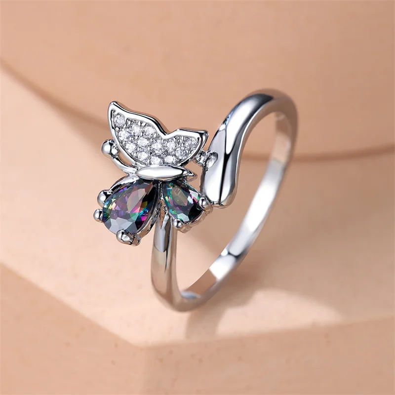 

Romantic Shinning Colorful Crystal Butterfly Rings Personality Silver Color Animal Finger Ring Women Wedding Party Jewellry Gift