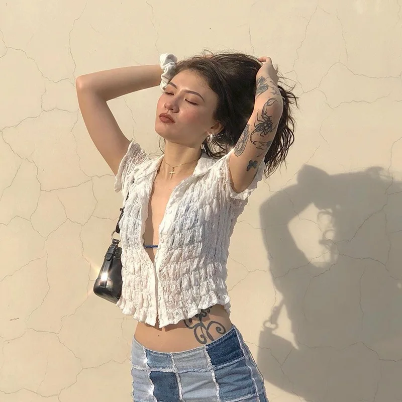 

Sexy Woman T-shirts White Lace Top Ladies Lapel Short-sleeved Puff Sleeve Retro with Wooden Ears Single-breasted See-through