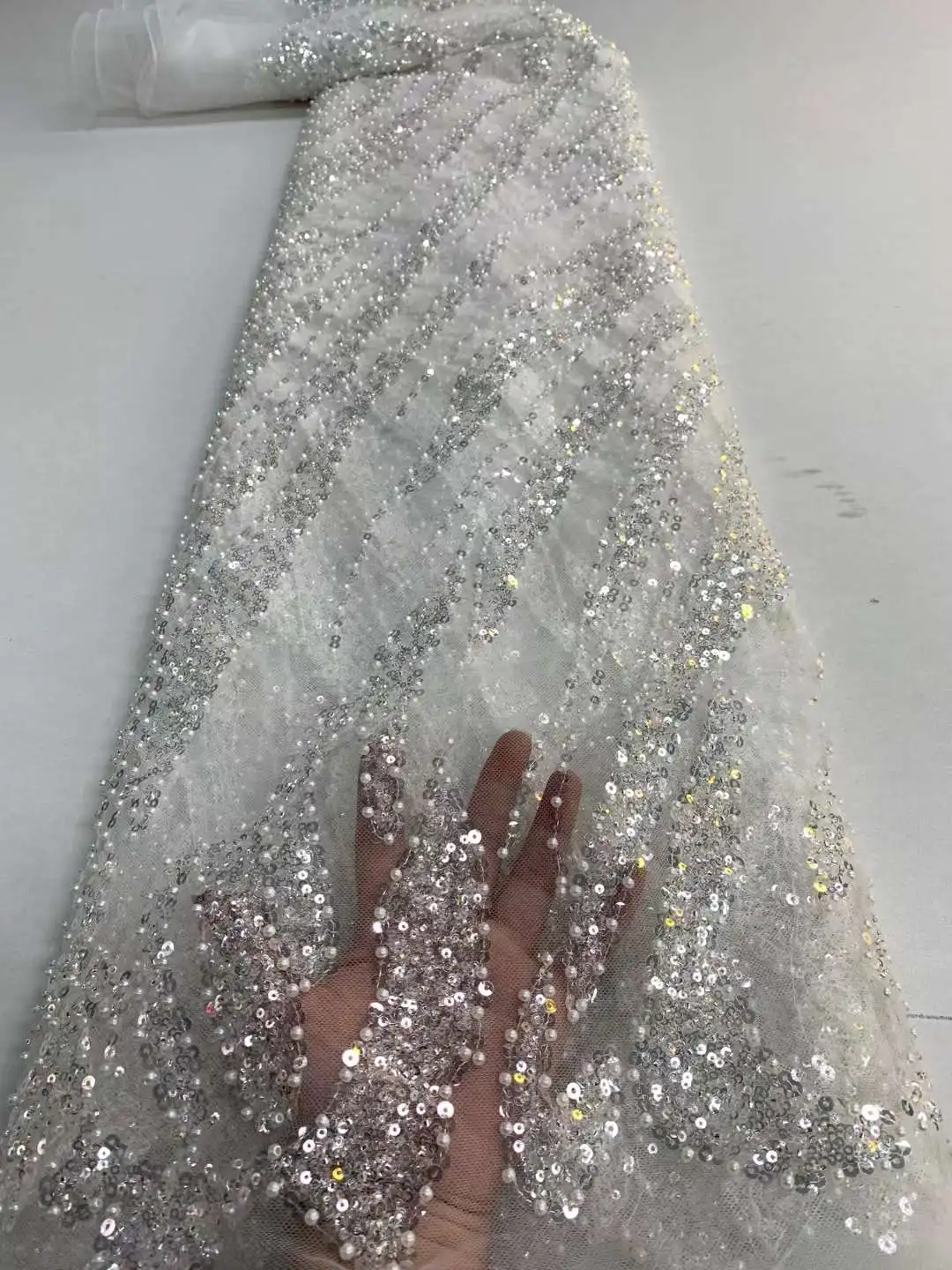 

Luxury African Sequins Beaded Lace Fabric Bride For Wedding 2022 High Quality Tulle Lace French Mesh Lace Fabric Nigerian Lace