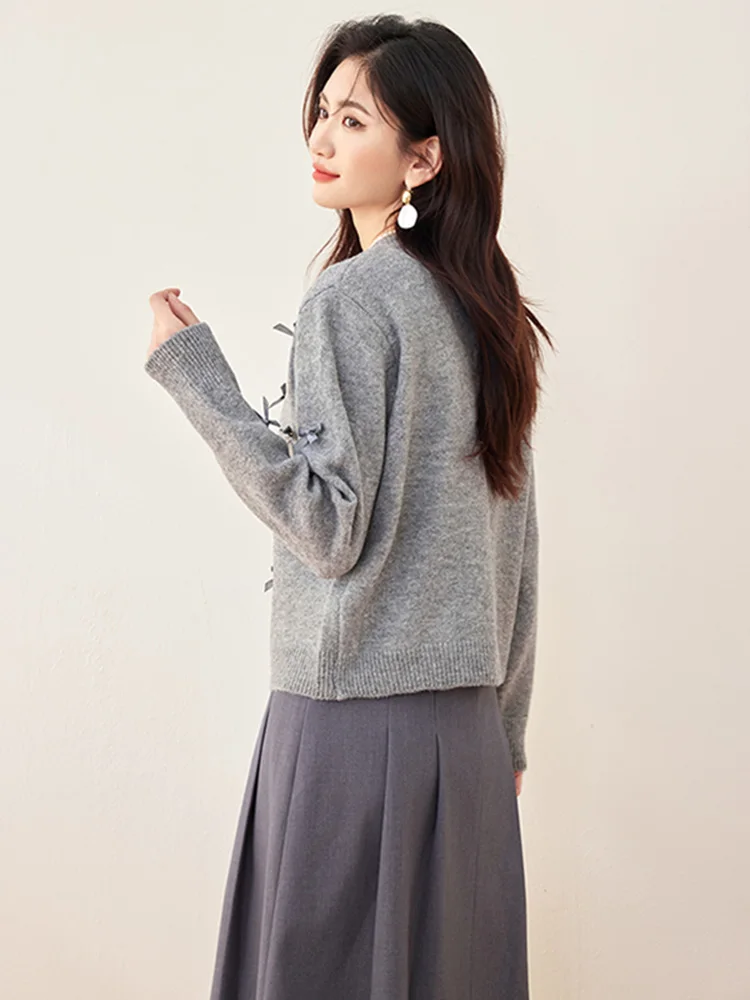 La Chabell Puella Graceful Bow Knit cardigan Women 2024 Autumn and Winter New Temperament Round neck sweater |