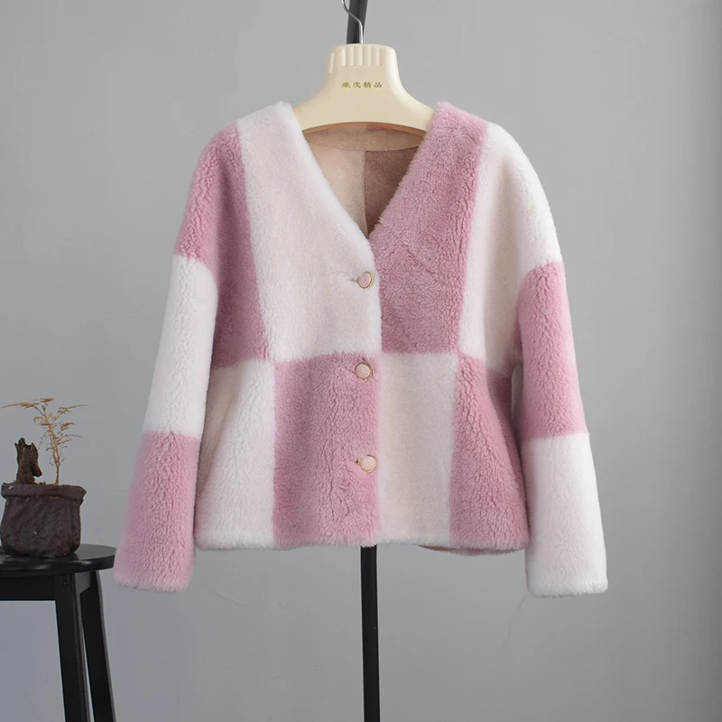 

Women Real Fur Coat Winter Warm Checkerboard Lamb Wool Coats Female Sheep Shearing Jacket Fashion Single Breasted OverCoat E655