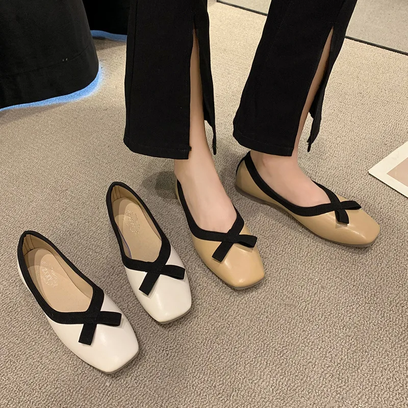 Кроссовки женские с квадратным носком повседневная обувь однотонные базовые на