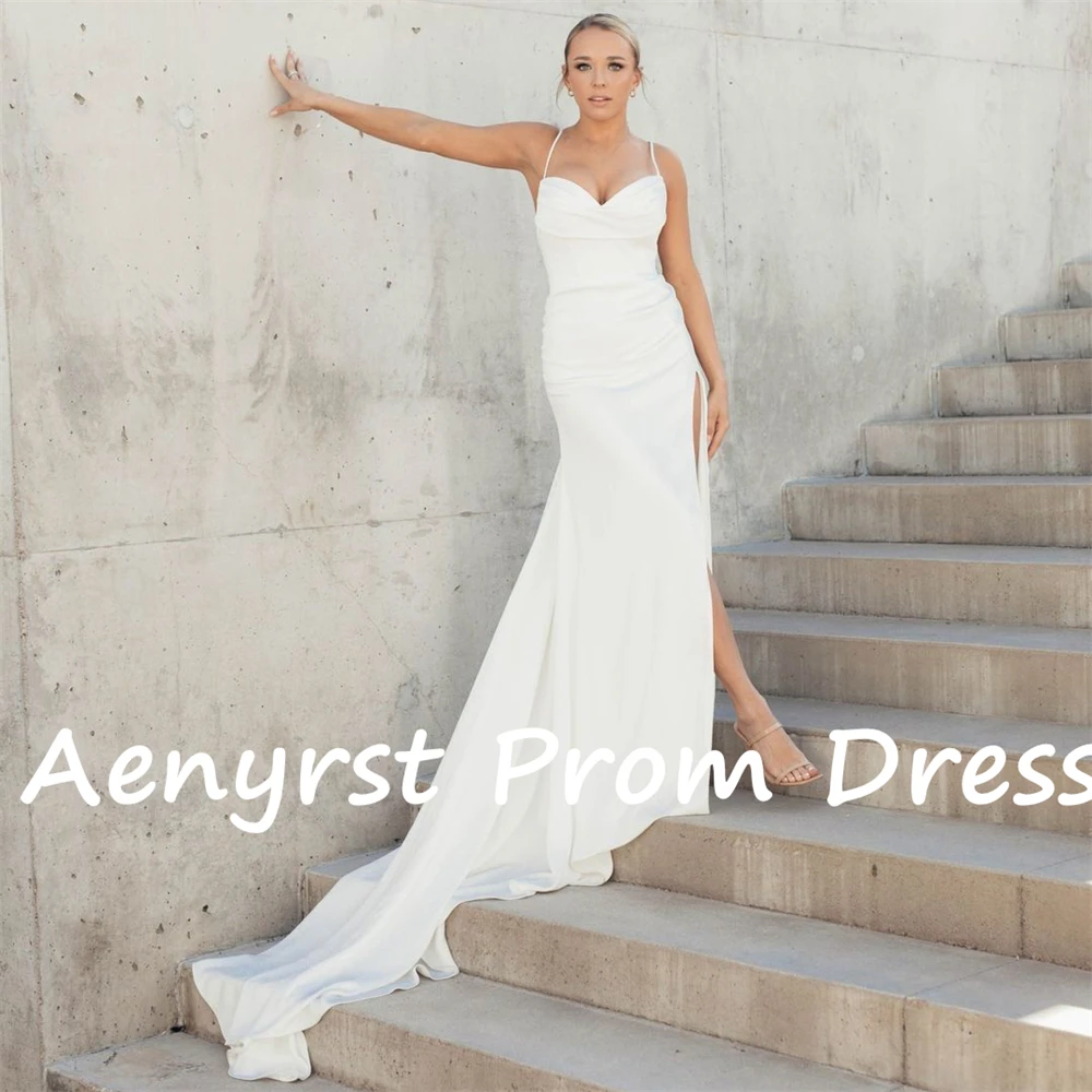 Рисунок 3 - Женское атласное платье с юбкой-годе