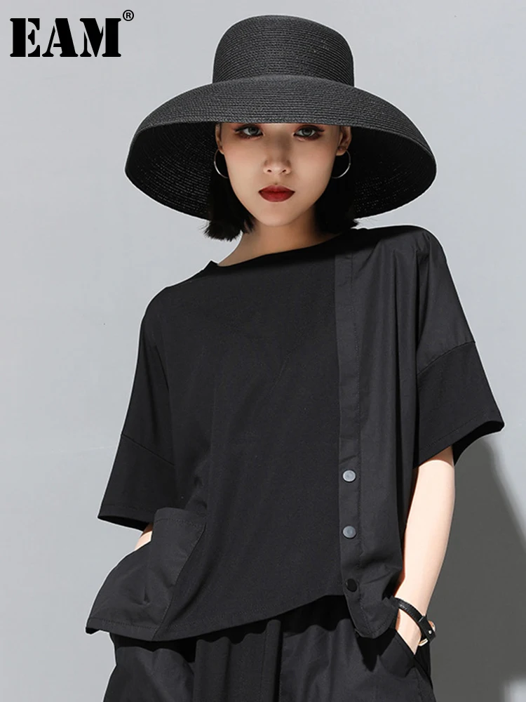 

[EAM] Women Black Button Irregular Casual Big Size T-shirt New Round Neck Half Sleeve Fashion Tide Spring Summer 2022 1DE9319