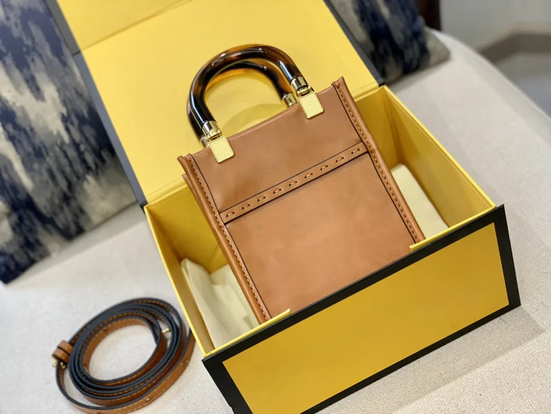 2022 new high-quality leather mini music shopping bag Single Shoulder Messenger portable fashion women's bag