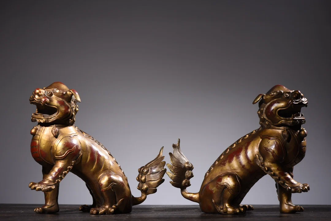 

10" Chinese Folk Collection old Bronze Gilt Cinnabar lion statue a pair door lion Gather fortune ornament Town house Exorcism