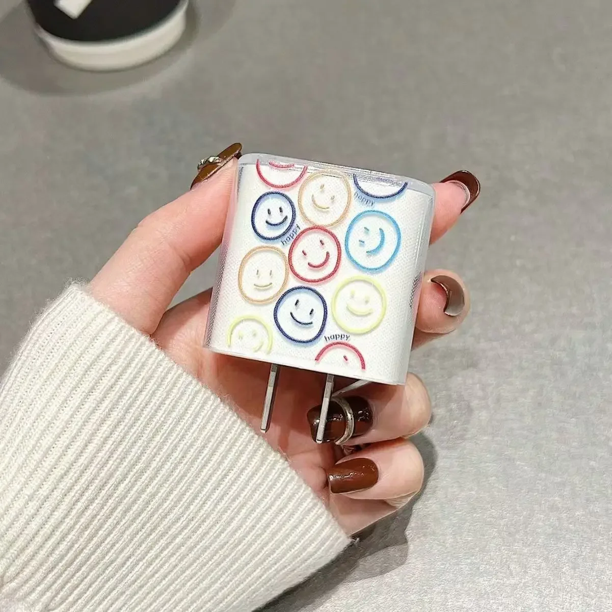 Защитная крышка для зарядного устройства iPhone