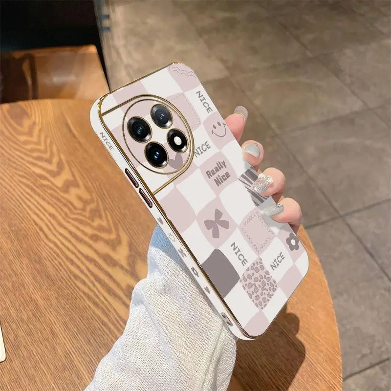 Checkered Smiley Face Luxury Plating Phone Case For Oneplus 11 11R 10R 10T 10 Pro 9 9R 9RT 8T 8 8 Pro Cover