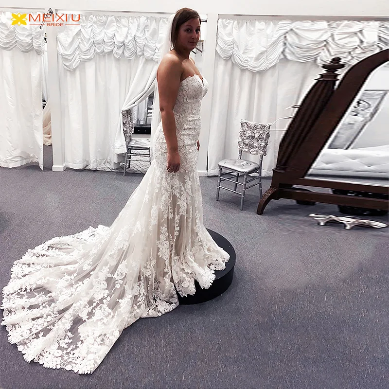 

New Dream Applique Strapless Wedding Dress Custom Elegant Bag Hip Train Sexy Floral Design Fashion Trend Bridal Gowns
