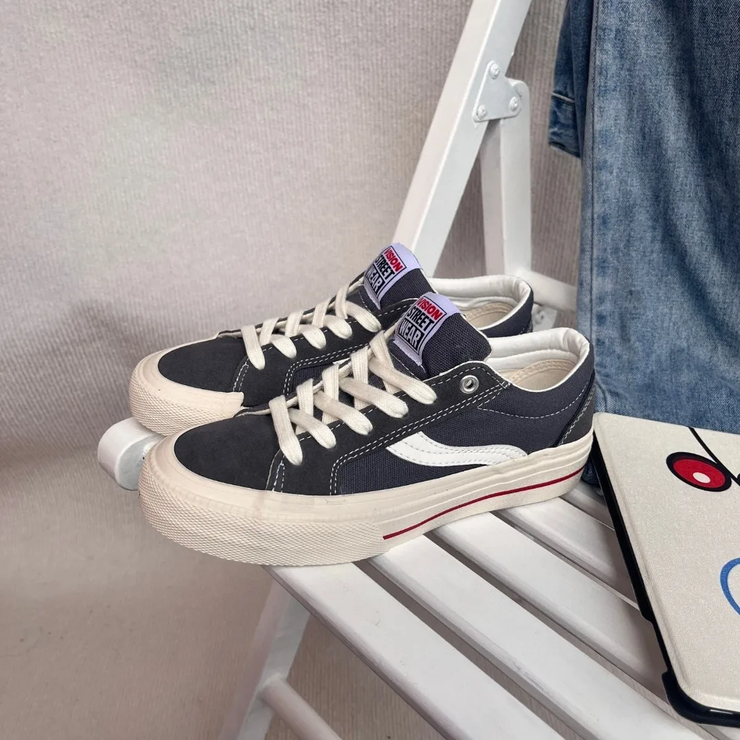 Vision Street Wear x Odd Men Sports Shoes Skateboarding Shoes Women Retro Low Top Suede Canvas Shoes Unisex Skate Grey Sneakers