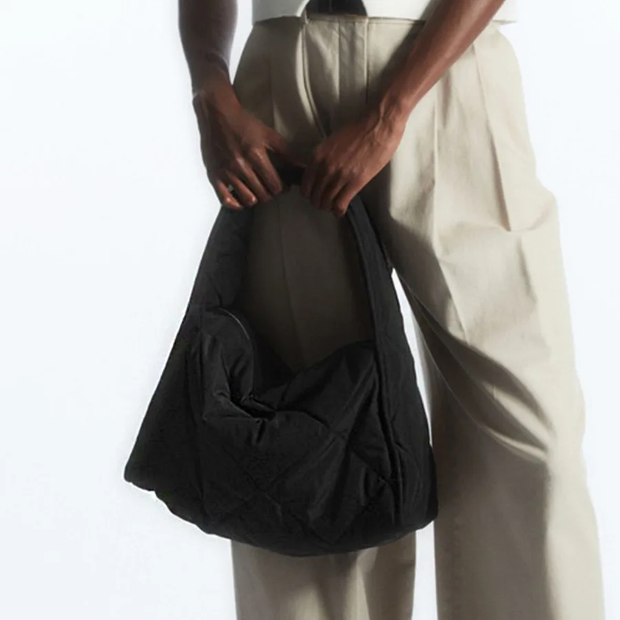 

Casual Nylon Quilted Women Handbags Designer Padded Pillow Shoulder Bag Down Cotton Small Tote Bags 2023 Winter Purses