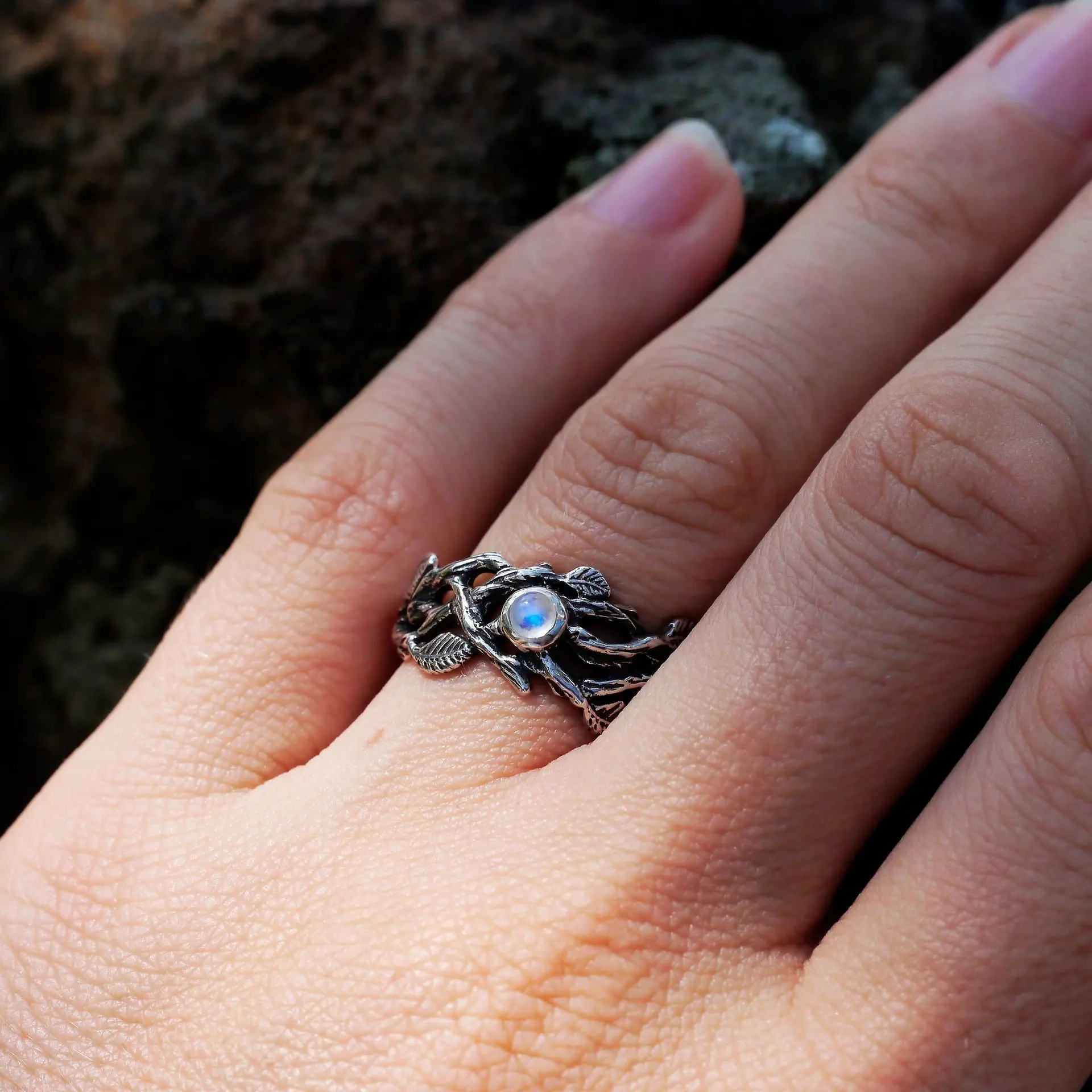 

European And American Creative Inlaid Synthetic Moonstone Black Gold Branch Ring Retro Thai Silver Dyed Black Leaf Ring