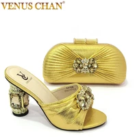 2022 popular new design african women shoes and bag to match in gold color mature style with shinning crystal for party