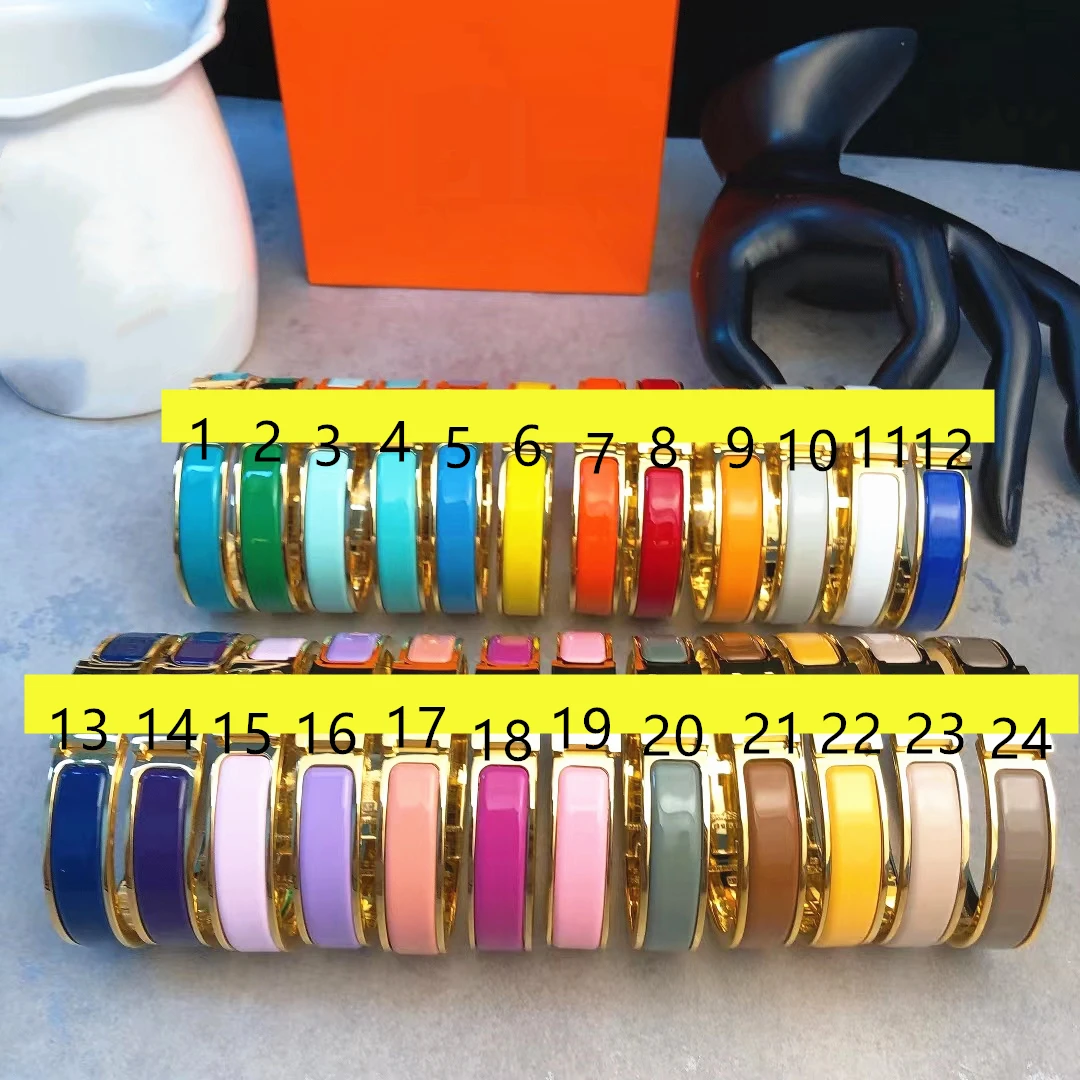 

Hot brand electroplated 18K gold letters enamel bracelets for men and women couples temperament high-end jewelry bracelets Chris