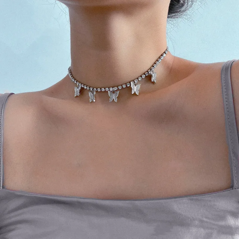 

Fashion Geometric Single-layer Rhinestone Hip-hop Necklace with Diamond-studded Small Butterfly Tassel Necklace for Women