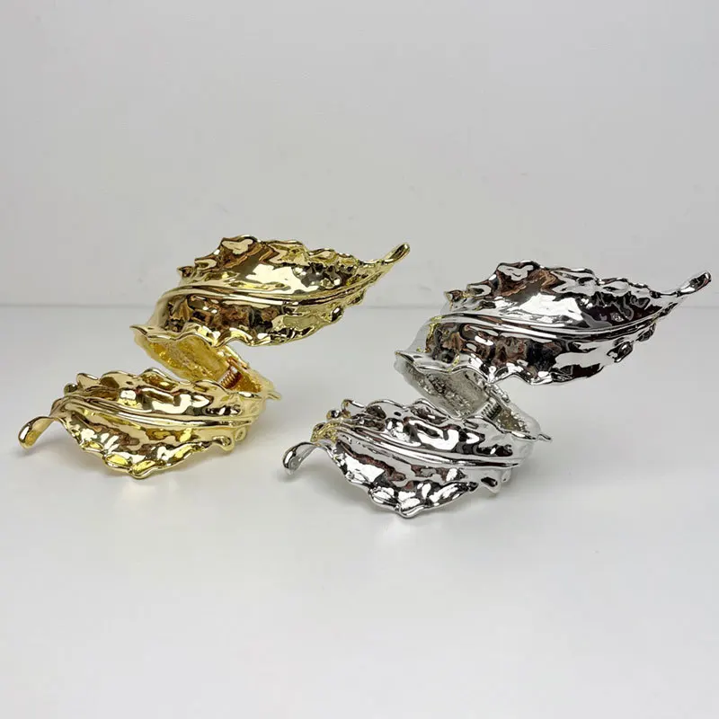 Браслет Draweye с металлическими листьями