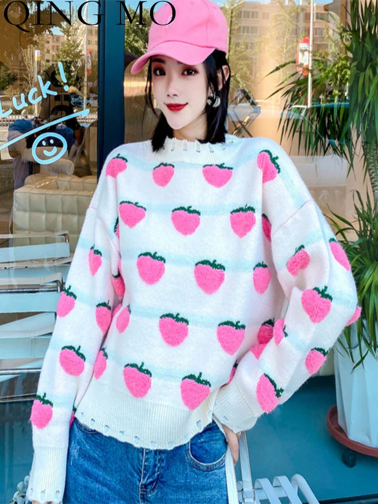 

QING MO Women Strawberry Pattern Lazy Wind Sweater Loose Wild Age Reduction Long Sleeves Crew Neck Sweater 2023 Autumn LHX1471A