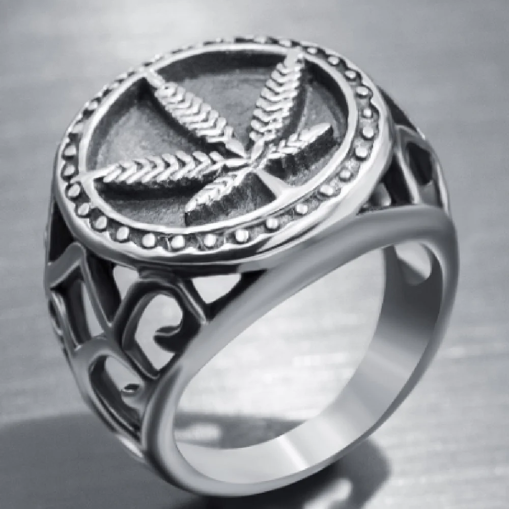 

Mens Weeds Signet Rings Men Hip Hop Gothic Rock Bike Rings Vintage Hollow Round Maple Leaf Signet Finger Rings Wholesale
