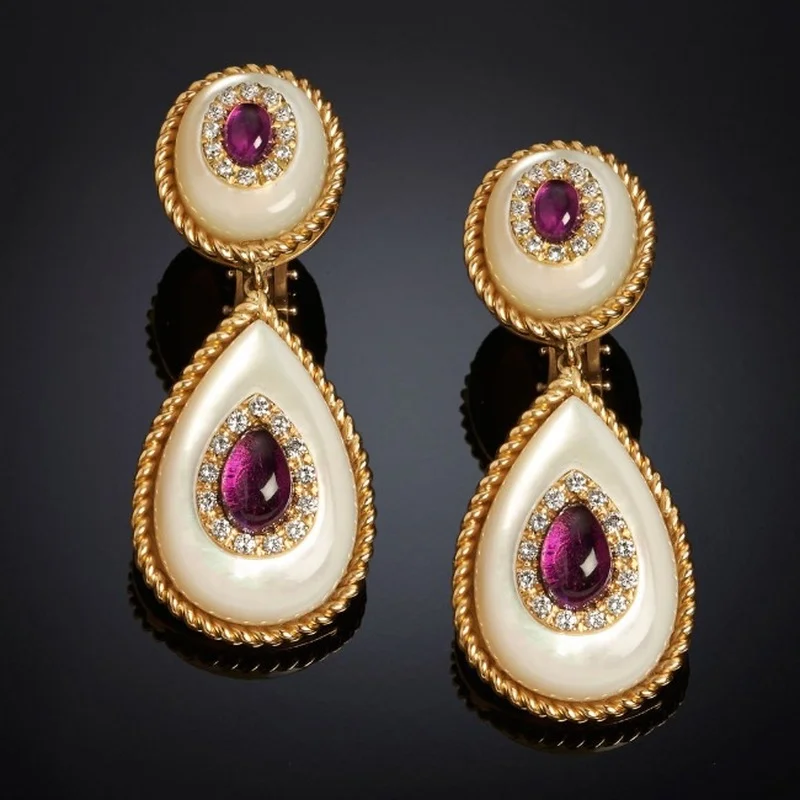 

Unique Desig Fashion and Beauty Purple Stone Water Drop Yellow Gold Lace Metal Earrings Ladies' Temperament Perforated Jewelry