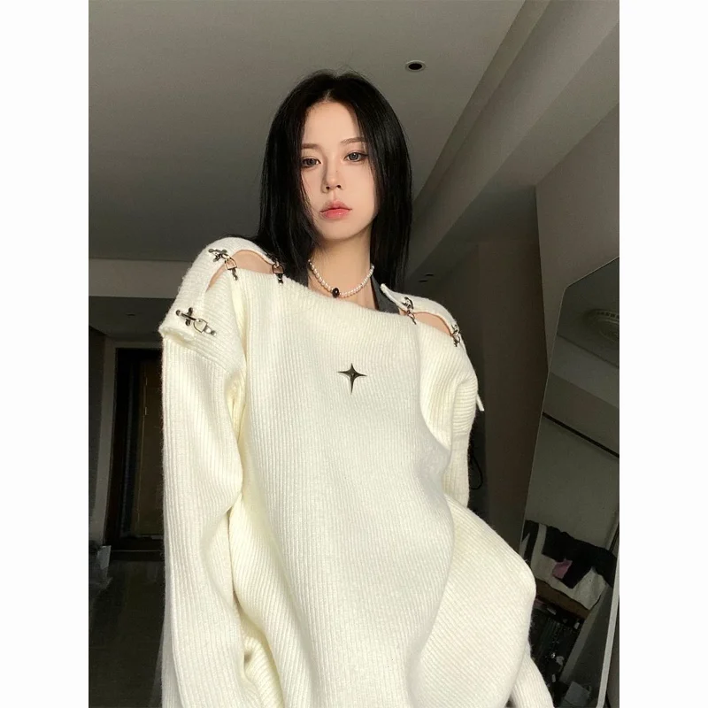 

Autumn and Winter 2023 New Women's Aircraft Button Off Shoulder Pullover Sweater Design Sense Casual Knitwear Top