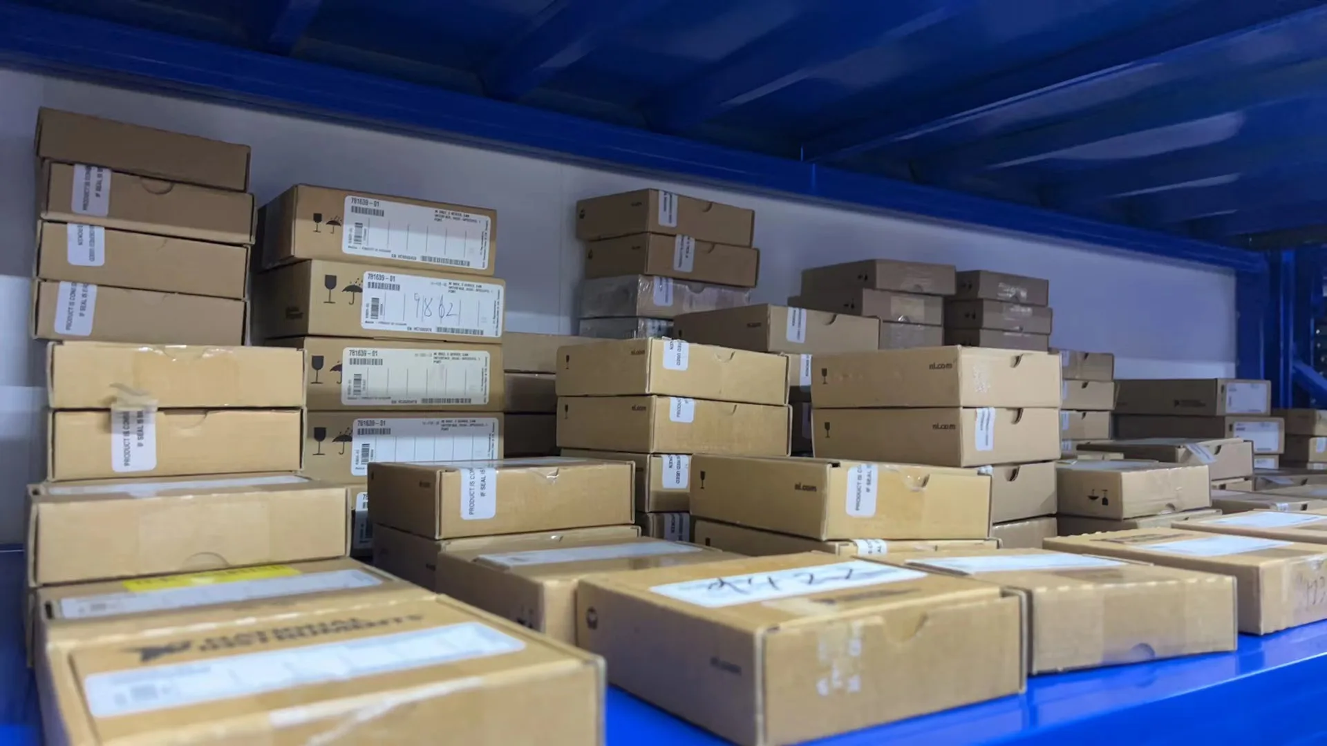 Новый контроллер NI sbRIO-9636 с одной платой аналоговый и цифровой б/у новый