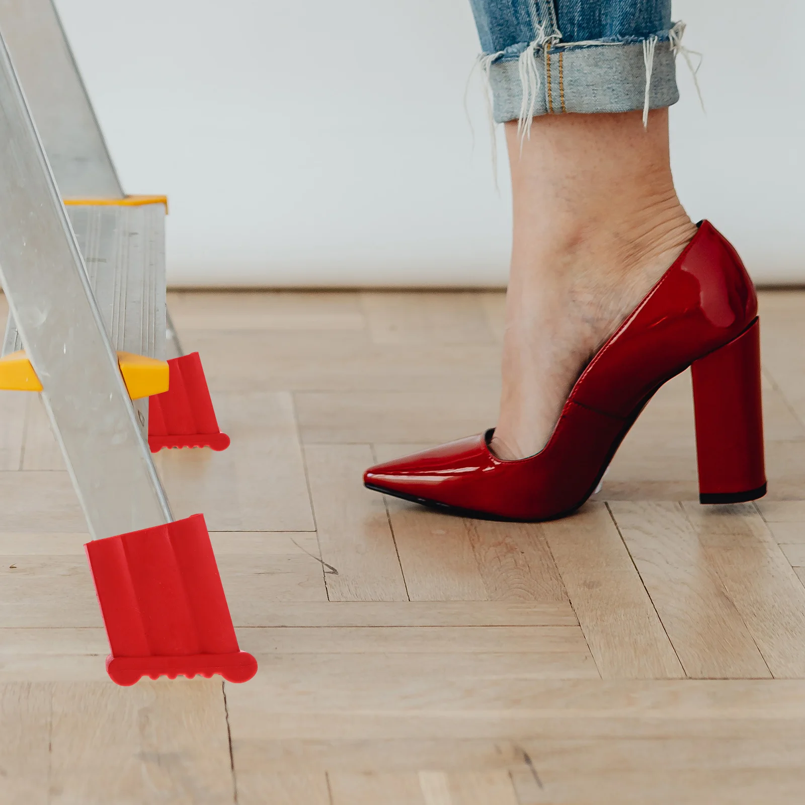 Рисунок 2 - пластиковые чехлы для лестничных