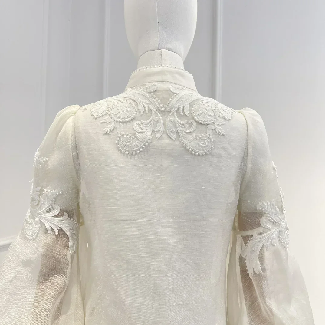 Рисунок 6 - Женская винтажная блузка из натуральной ткани