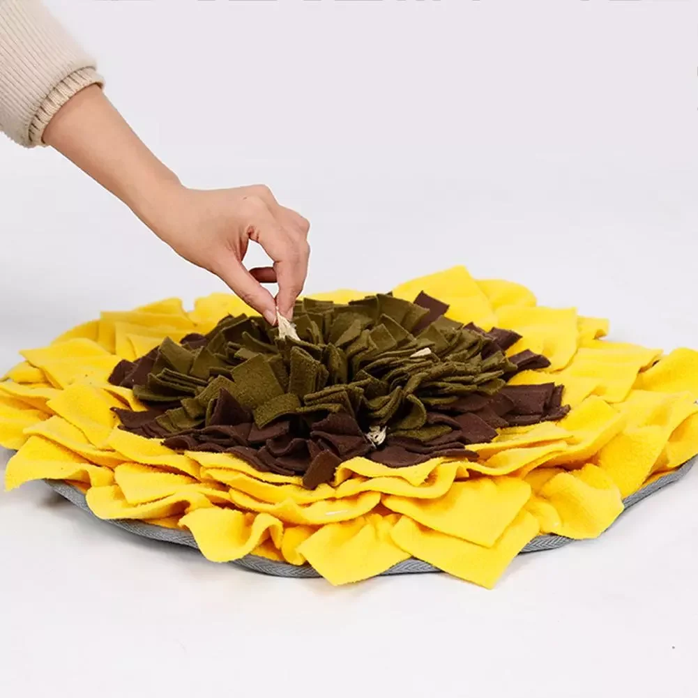 

Dog Sniffing Mat Suower Shape Pet Snuffle Pad Smell Training Puzzle Toy Feeding Training Pad Prevent Damage To Furniture