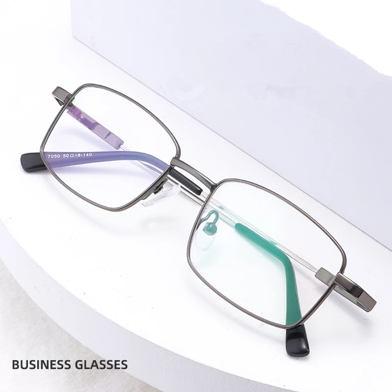 Очки по рецепту для мужчин при близорукости дальнозоркости